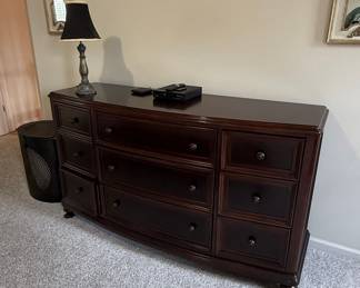 Homelegance Royal Highlands 9 Drawer Dresser in Rich Cherry