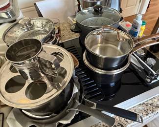 Assorted Cookware Set
