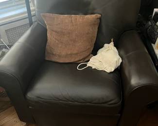 MB leather chair