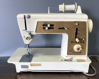 Singer Deluxe Zig-Zag Sewing Machine, Model 640, With Touch & Sew Instruction Booklet, Red Band Needles, Thread And More