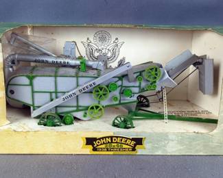 John Deere Spec Cast 1/28 Scale Thresher 28x46, In Original Box