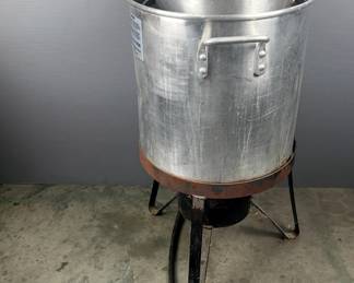 Brinkmann Propane Turkey/Fish Fryer With Stock Pot, Basket, Pot And More 