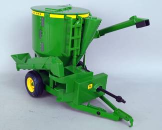 ERTL John Deere Combine #5604, 1:64 Scale In Original Box, And ERTL John Deere Feed Grinder Mixer, 1:16 Scale 
