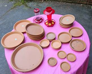Clay garden pot holders