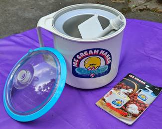 Ice cream maker