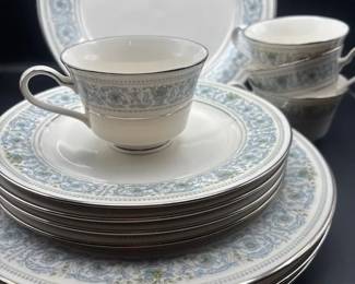 Noritake Ivory China Set Of 20,4 Dinner, Salad, Saucers 4, Coffee Cups