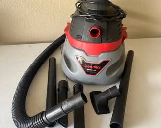 Husky WetDry Vac 2.5 Gallon