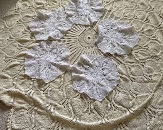 Hand Crocheted Tablecloth And 6 Placemats