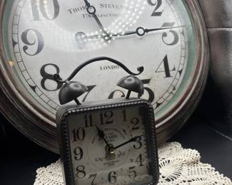 Set Of 2 Clocks 1 Wall, 1 Table