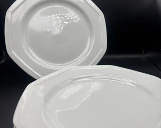Lot Of 6 Savoir Vivre White Dinner Plates