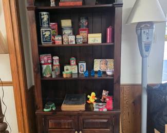 Bookcase w/under storage