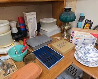 Aladdin lamp, kitchen items