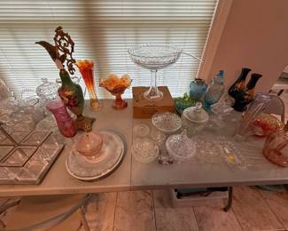 Vintage Glass & Crystal (including a set of uranium sherbert glasses)