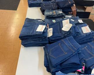 lots of Jeans over 20 styles sizes 1 to 15
