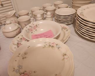 Pfaltzgrass Tea Rose pattern