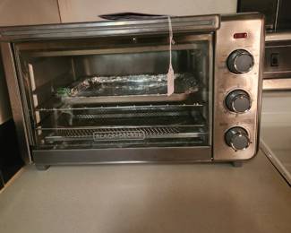 Fairly new Black & Decker toaster oven