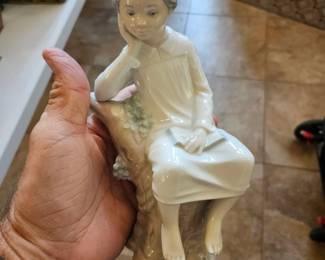 The thinking boy Lladro $40