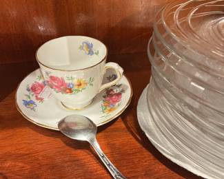 Hand-painted Fine China Floral Teacup with Saucer
