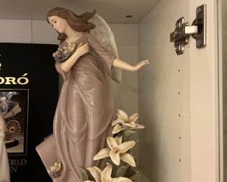 Small Porcelain Figurine of Angel with Flower Blooms