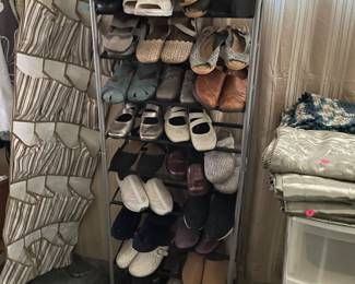 Woman’s shoes size 8-81/2