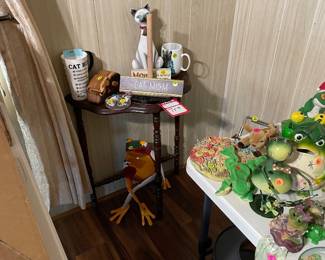 Miscellaneous decor