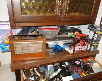 Old Radio, Kitchen items