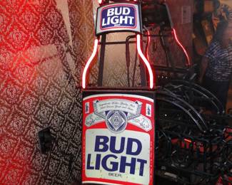 Neon Bud Light working