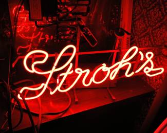 Stroh's Neon