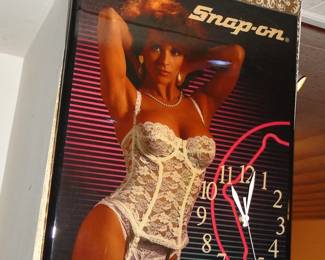Snap-on clock