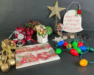 Christmas Decorations, Ornaments, Lights and Holiday Accents