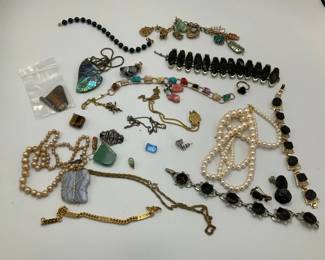 Stone Jewelry Pearls Bracelets and Fashion Accessories