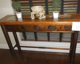 Lot 31 table