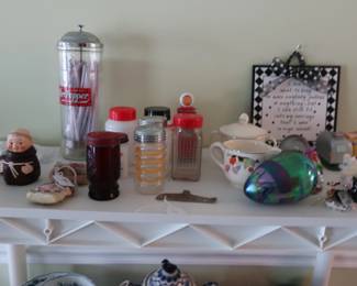 salt and pepper bottles