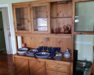 Lane china cabinet