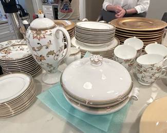 Lenox Springtime Fine China Dinnerware Set