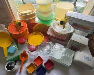 Vintage Pyrex, Tupperware, Corning and Contemporary Serveware