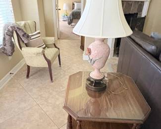 Capodimonte Style Pink Ceramic Rose Table Lamp
