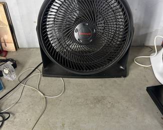 table fan