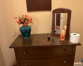Vintage Solid Wood Drawer Dresser with Mirror