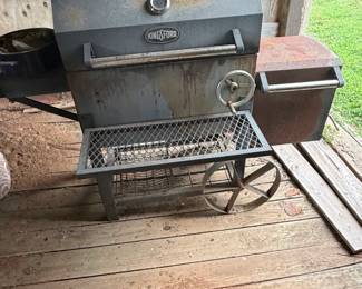 Kingsford HeavyDuty Charcoal Grill