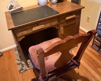 Vintage Oak Student Desk and Swivel Chair Set