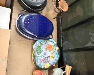 Vintage Cobalt Blue Speckled Enamel Roaster with Lid
