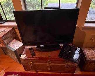 Sylvania LCSLX Flat Screen HDTV