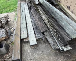 Reclaimed Barn Wood Planks