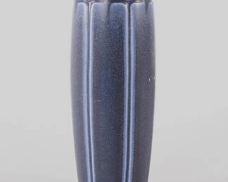ROOKWOOD POTTERY VASE 1923 FORM #2420