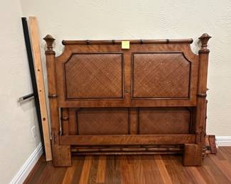 BedFrame $25 OBO 89"x67" 9"floor clearance