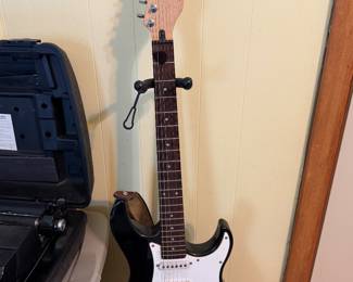 Yamaha Eterna ET112 electric guitar