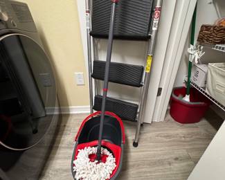 Make floor cleaning easier with this Libman Spin Mop System featuring a foot-pedal wringer and microfiber mop head. Perfect for tile, luxury vinyl plank, and laminate flooring found throughout The Villages.