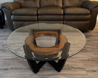 Raymour & Flanigan Round Cocktail Table with 2 End Tables w/ Glass Top