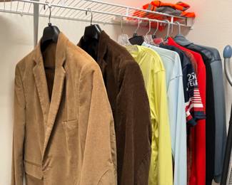 Men’s Clothing Lot – Sport Coats, Pullovers, Jackets & Casual Wear Description Quality men’s clothing lot in excellent pre-owned condition. Perfect for adding to your wardrobe or resale